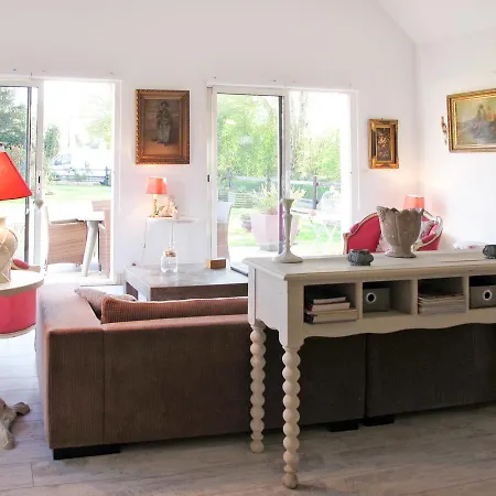 Ferienhaus 400s Сasa de vacaciones Branville